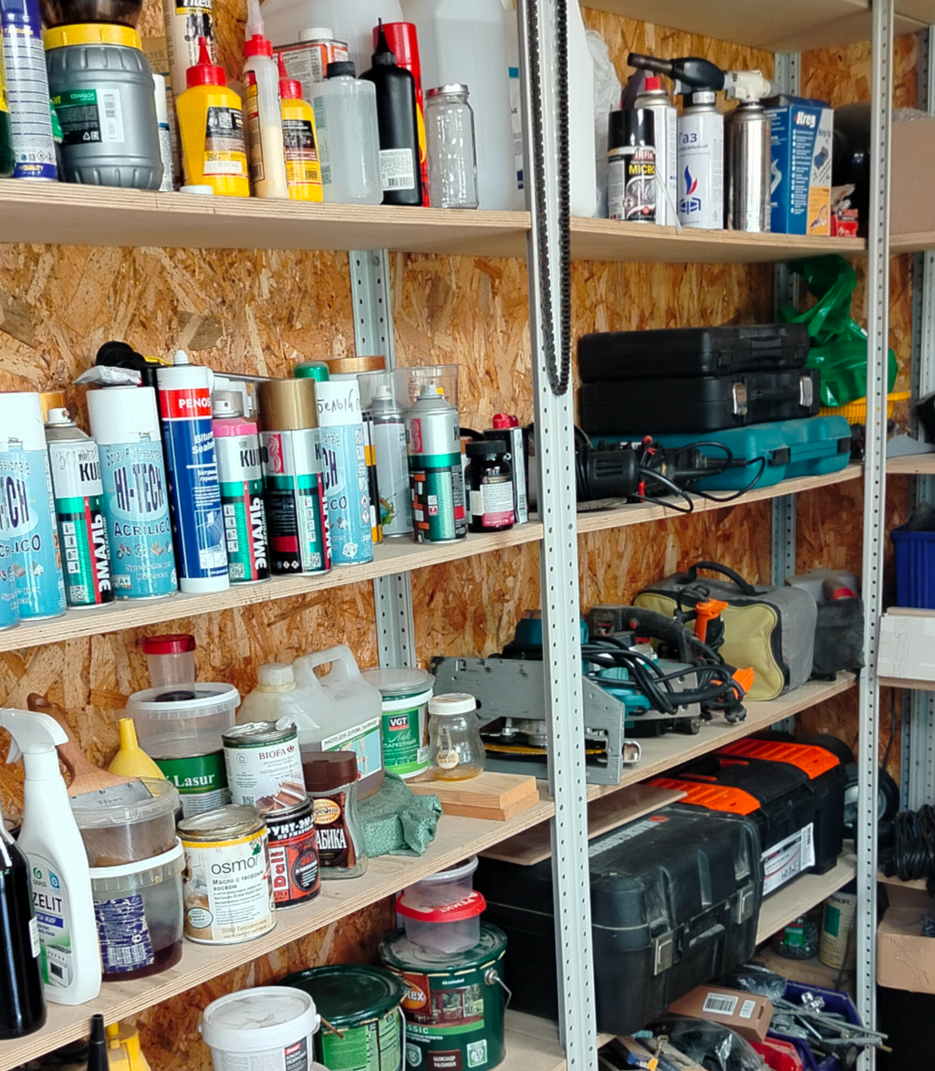 Фото стеллажа для мастерской