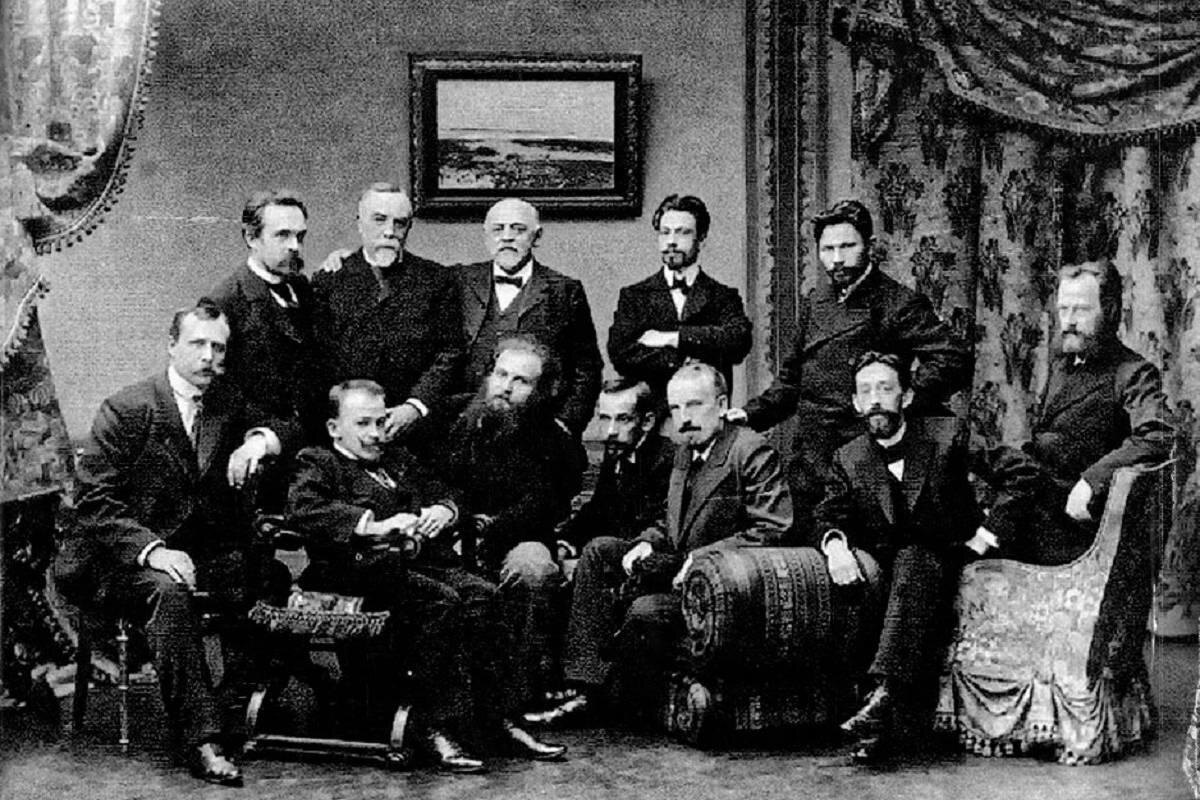 фотографии участников Абрамцевского кружка. источник: https://cubaset.ru/abramtsevskiy/xudojestvenniyy/krujok