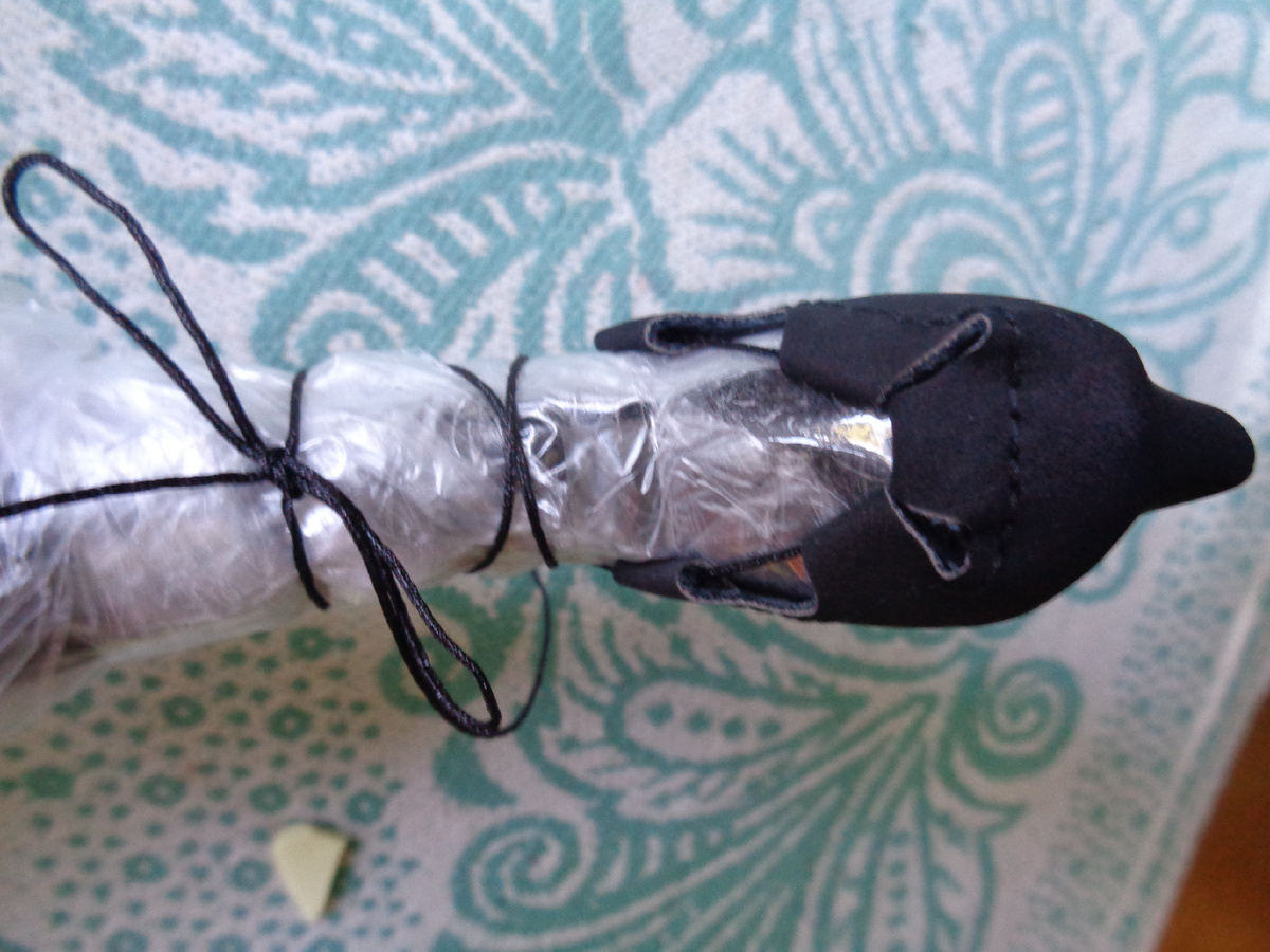 Вместо колодки - кукольная нога