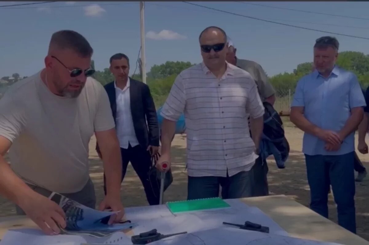    Глава Дагестана осмотрел строящийся лечебный центр стоимостью почти 3 млрд