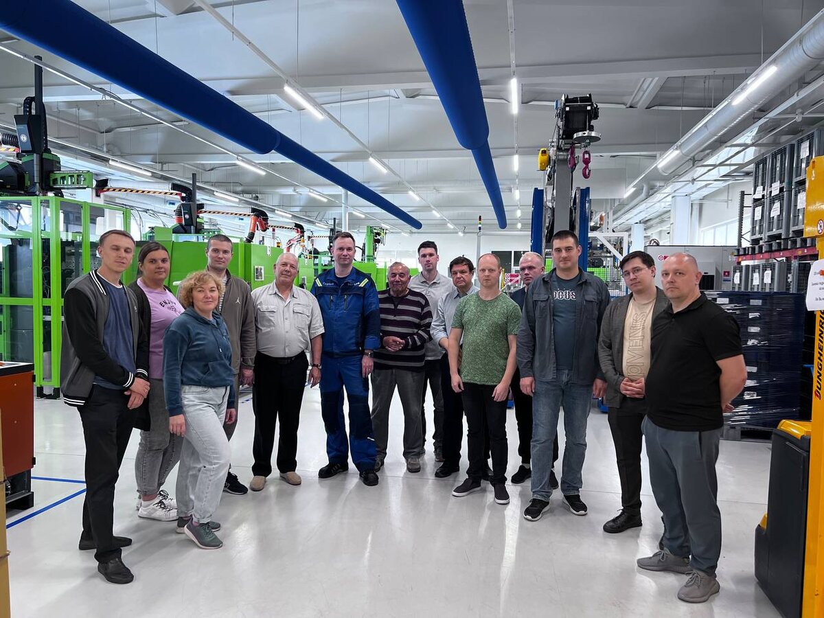 Цех литья изделий из пластмасс. НПО СтарЛайн