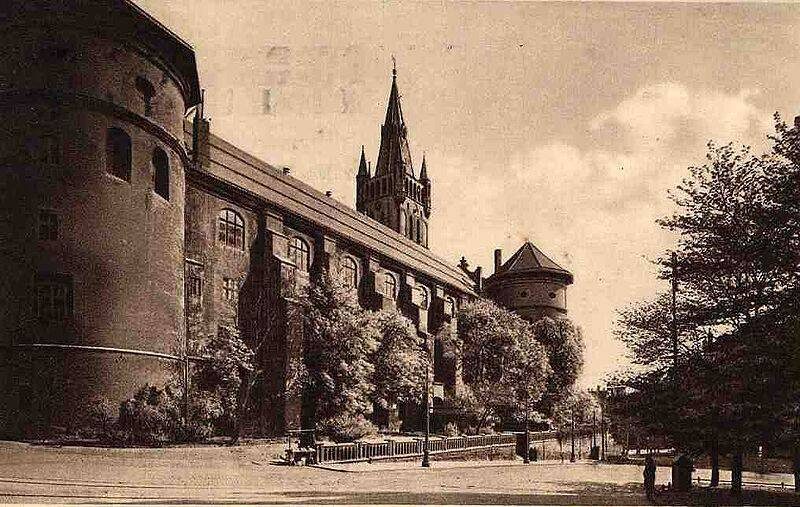 Королевский замок. Последнее место , где точно была Янтарная комната.