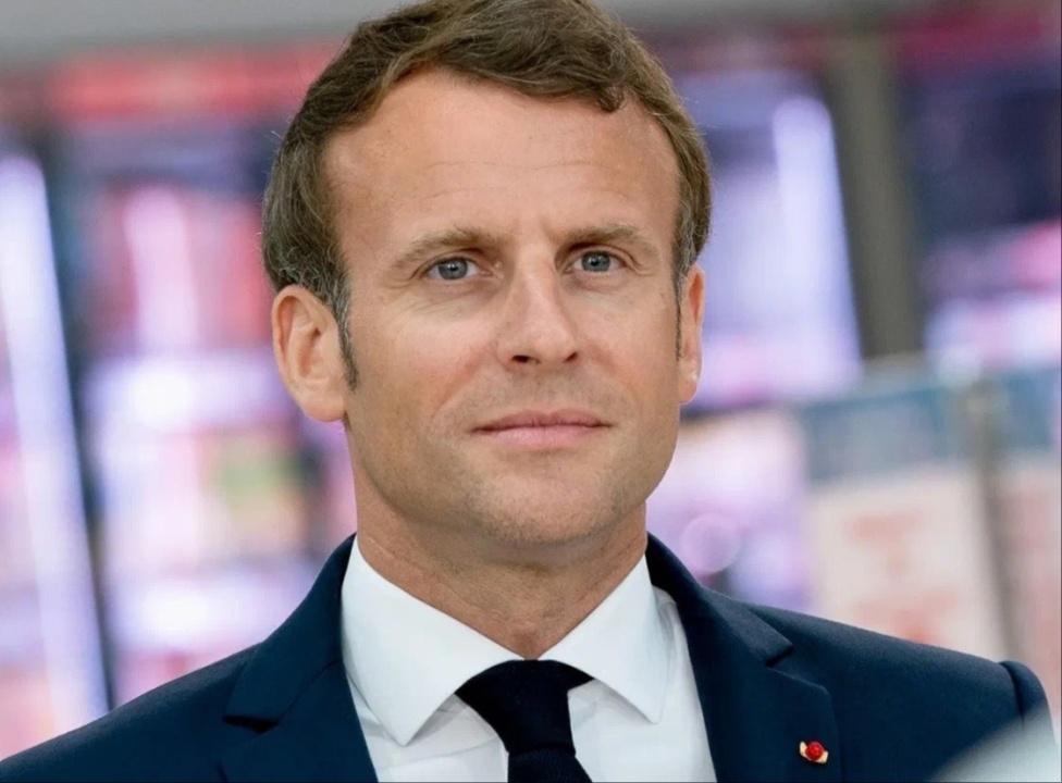    Макрон: за четыре года мы добились того, что было невозможным, в Сене можно плавать