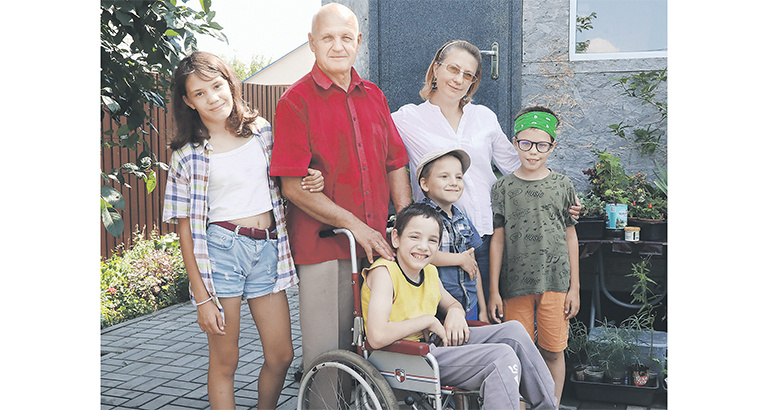 В Усмани Ирина и Александр построили для своей семьи, в которой 7 детей, большой дом