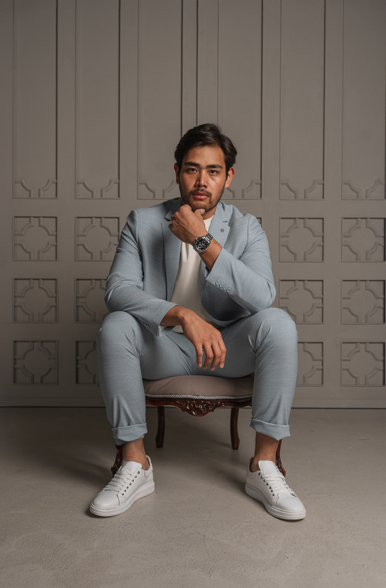 Мужской костюм Mazaltovman, белые кеды Mazaltovman