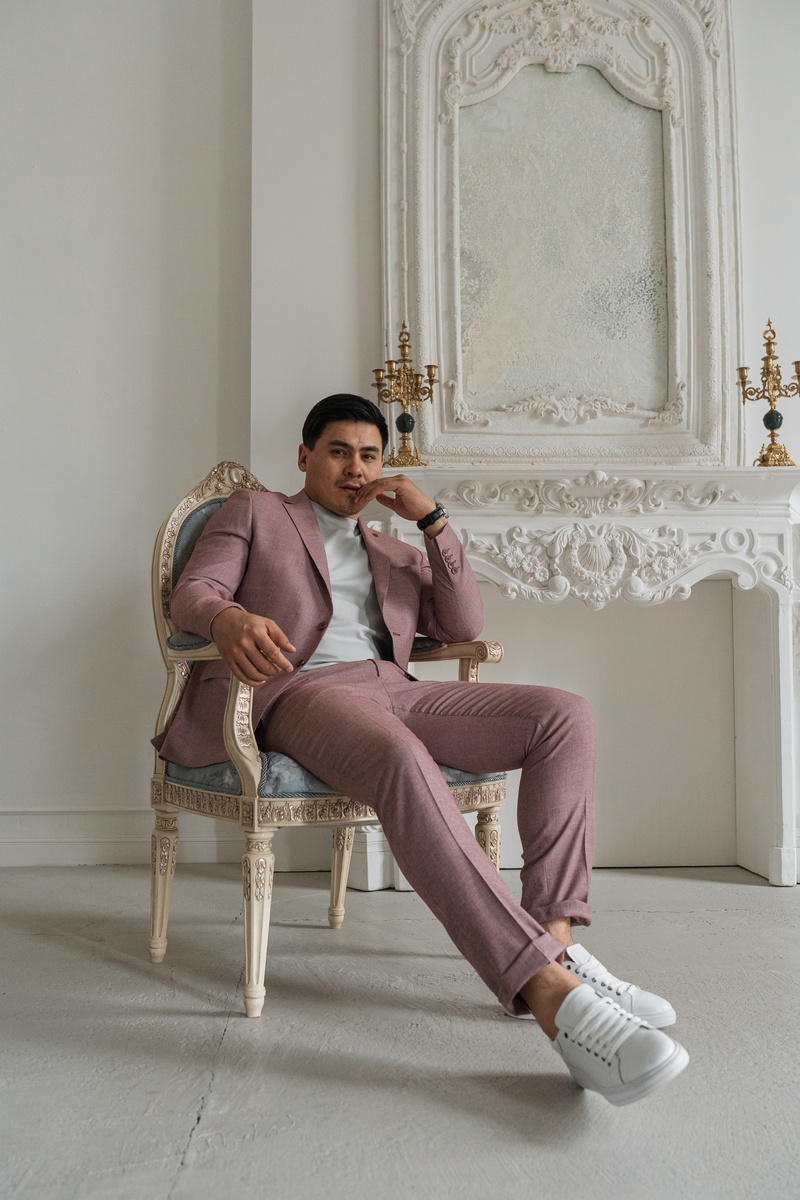 Мужской костюм Mazaltovman, белые кеды Mazaltovman