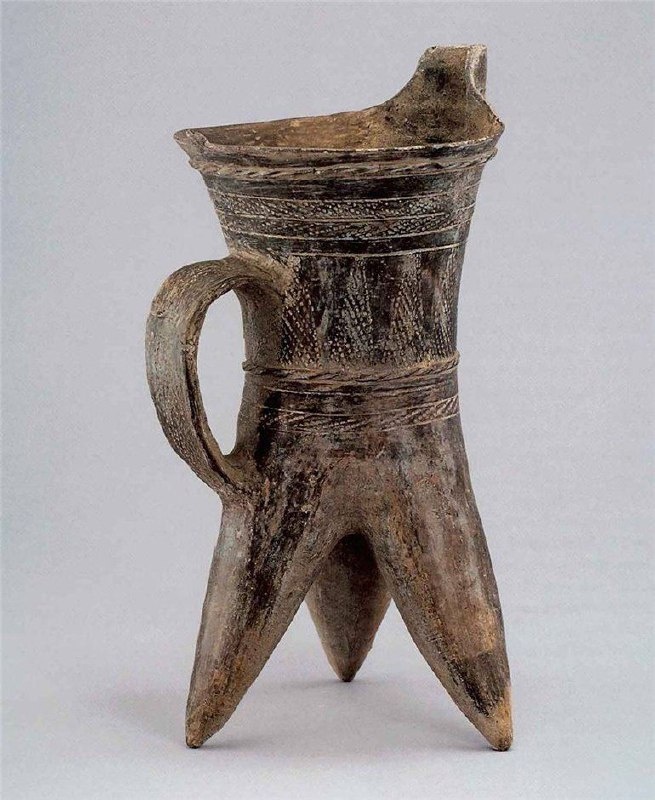 Треножник Луншань, 3–2 тыс. до н.э.