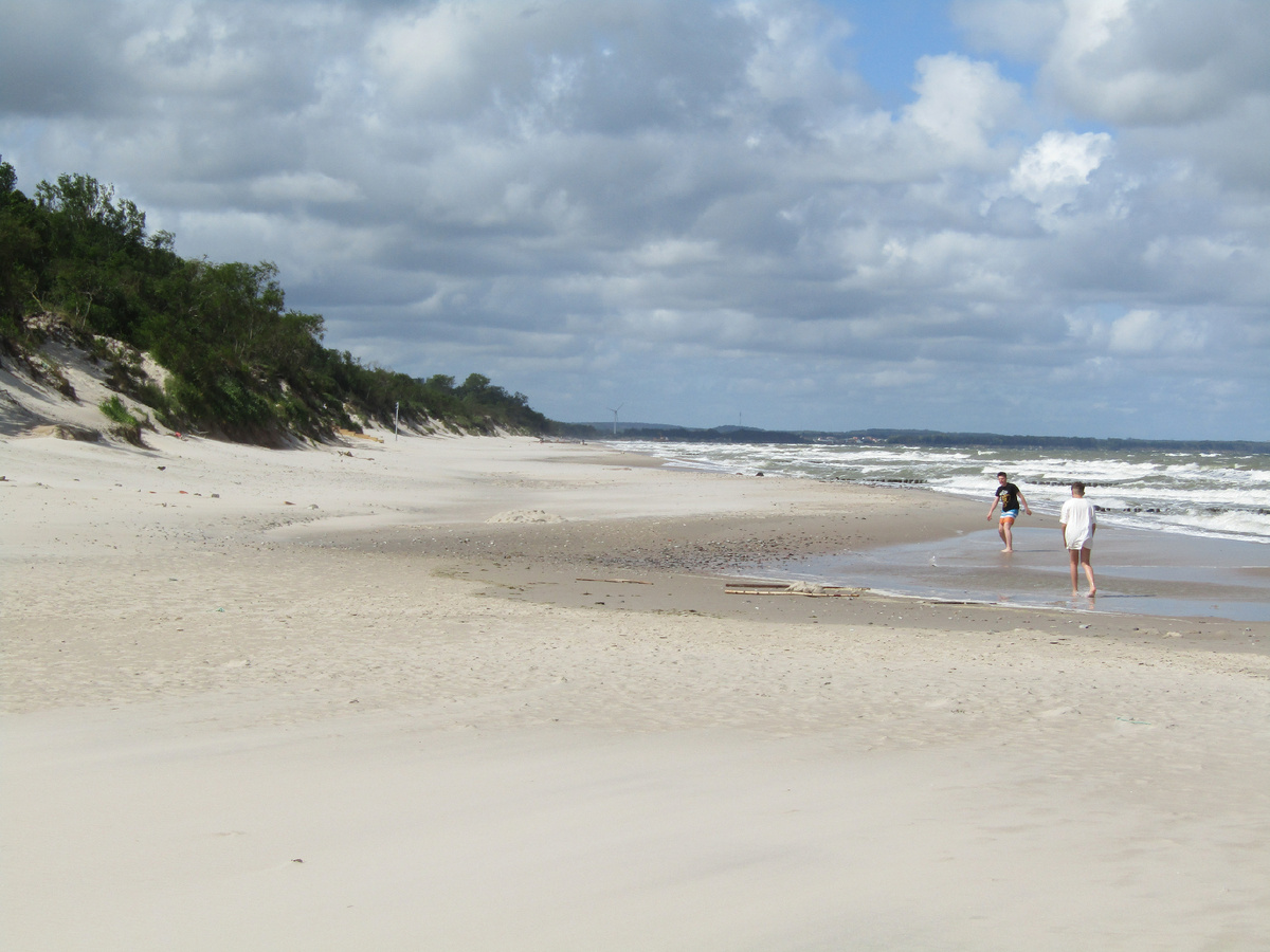 Пляж в районе Малиновки, на запад из Зеленоградска 