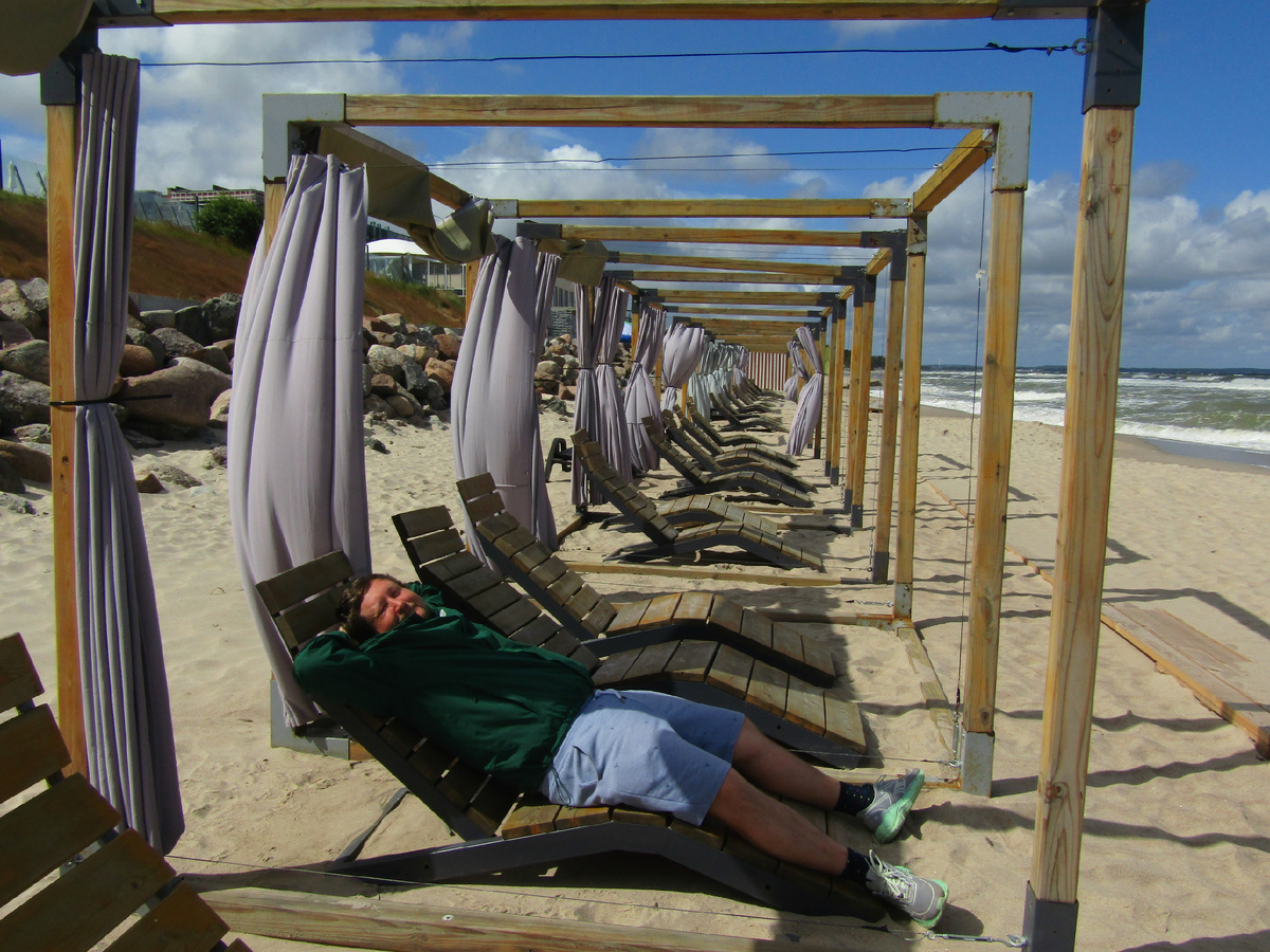 Практически коммунизм - выбирай любой 