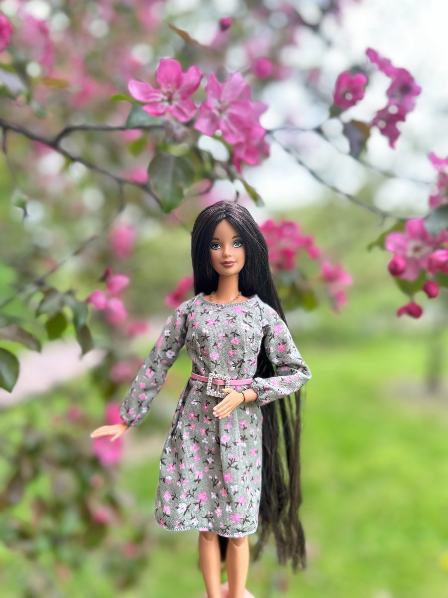 У каждой уважающей себя девушки должно быть фото с цветущей яблоней))