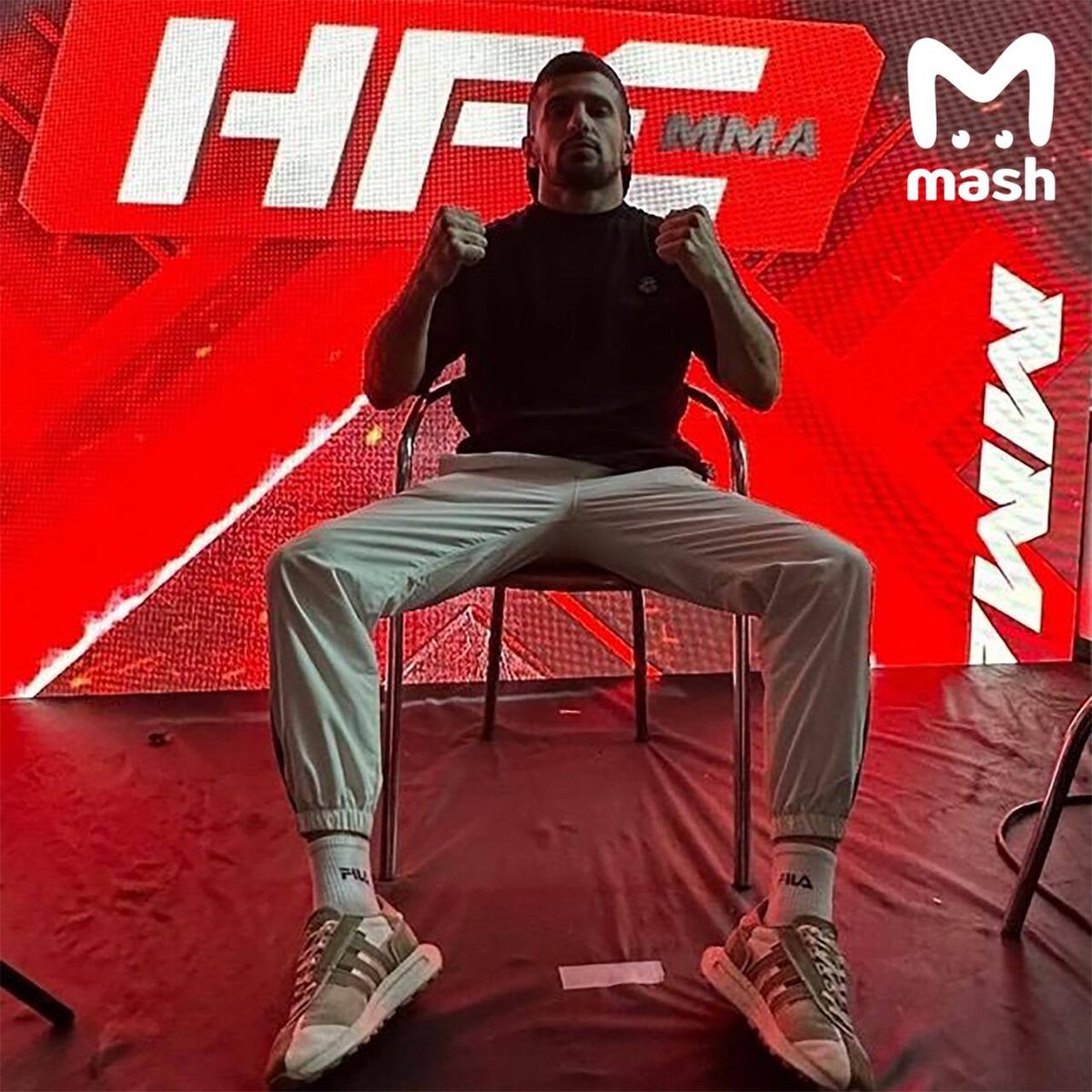 Герой - только на фото
