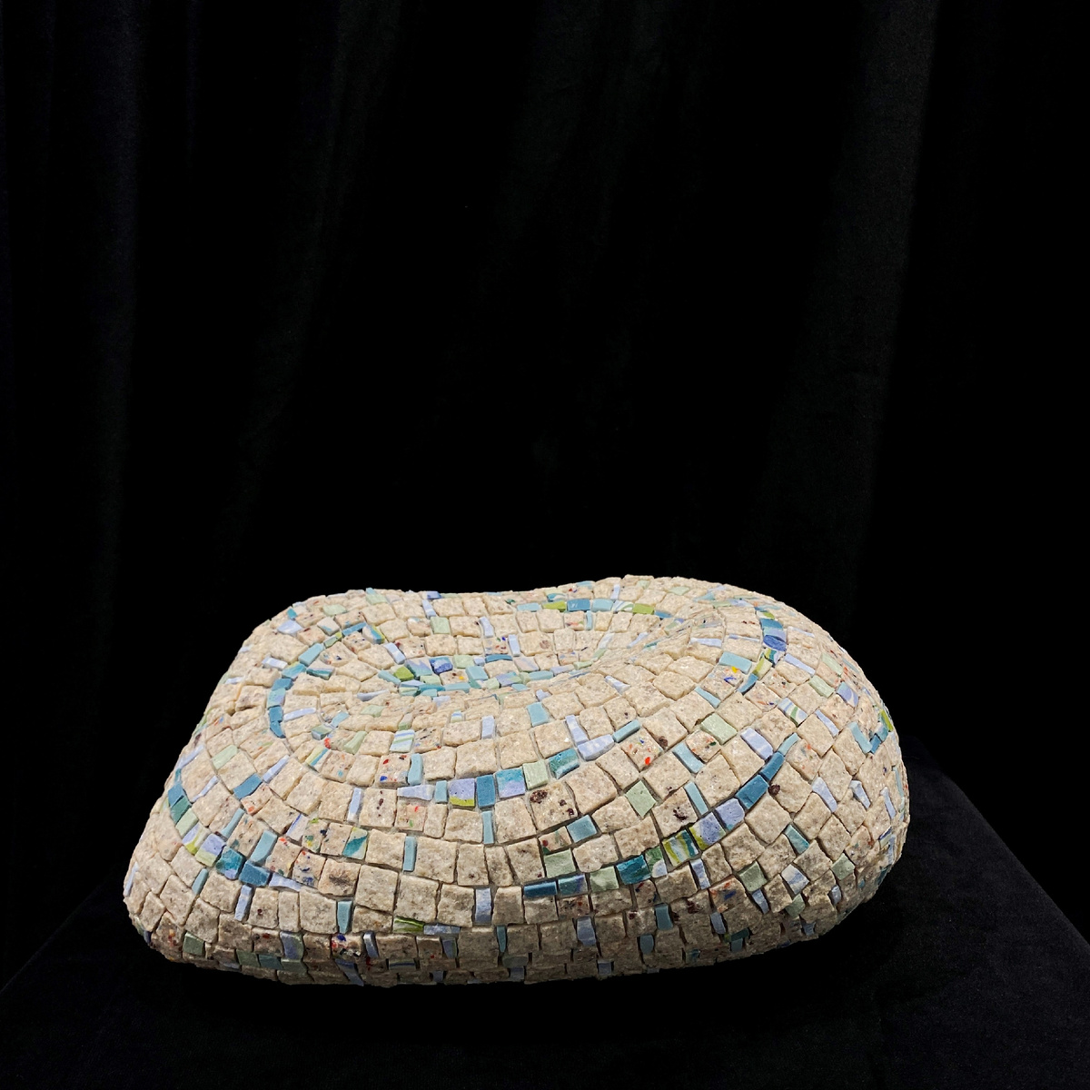 Морская волна. 30х12х20 см, камень, смальта, керамика, пеноплекс, цемент