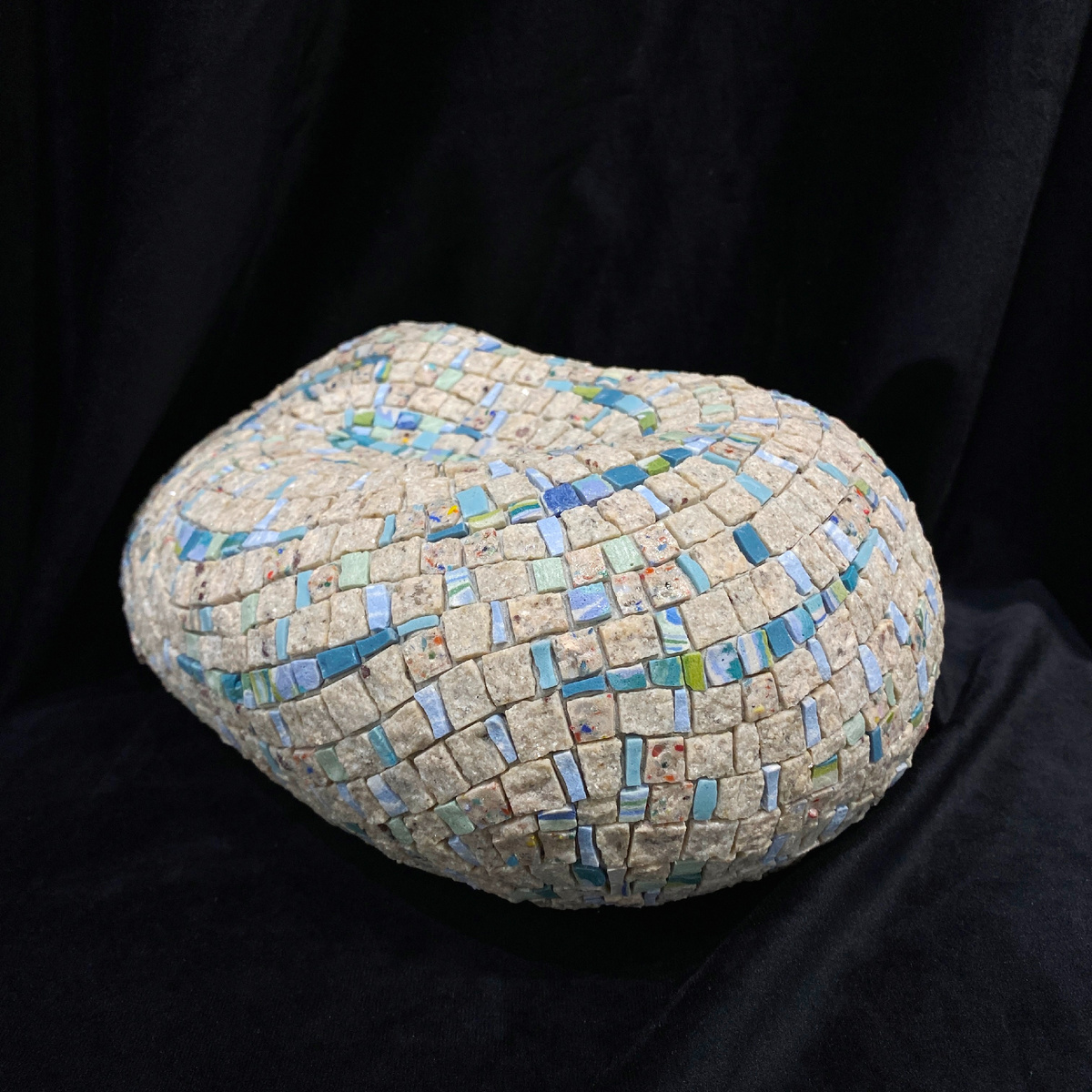 Морская волна. 30х12х20 см, камень, смальта, керамика, пеноплекс, цемент