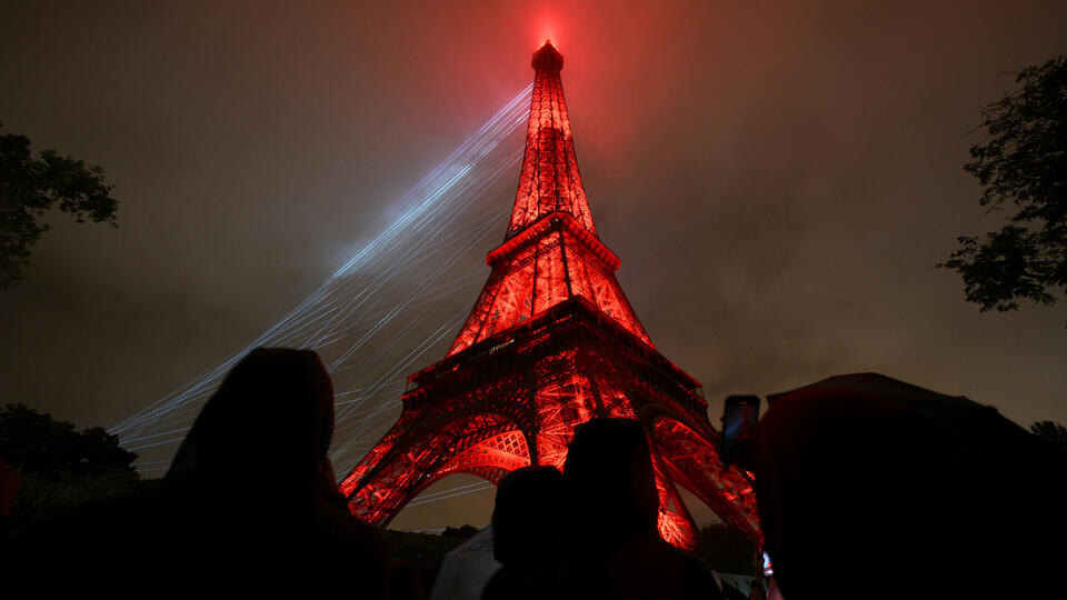 Как же расцвёл Мордор... э, Париж, при Макроне!...