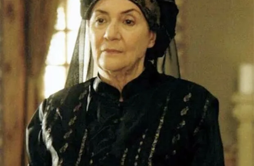 Нурбану. Та, что излучает свет.