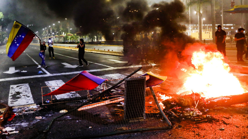     Беспорядки в Венесуэле Gettyimages.ru Pedro Rances Mattey/Anadolu