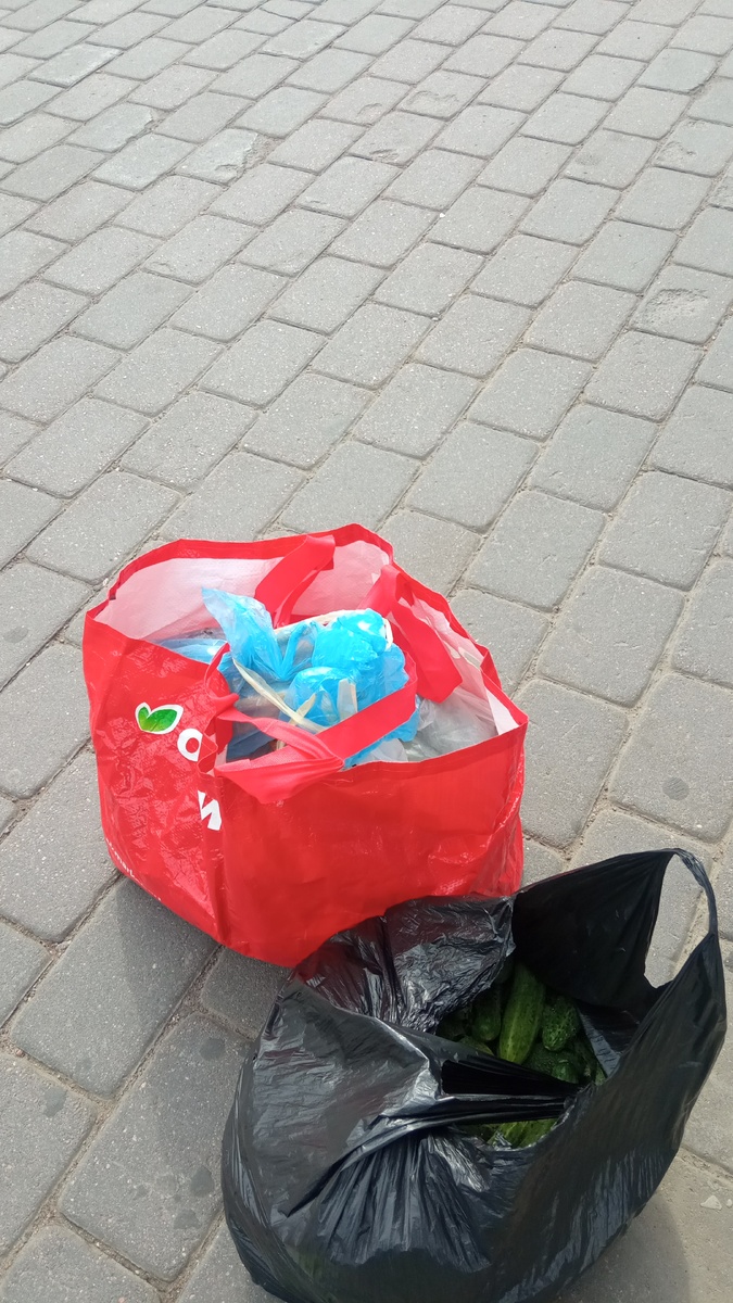 Примерно килограмм пятнадцать