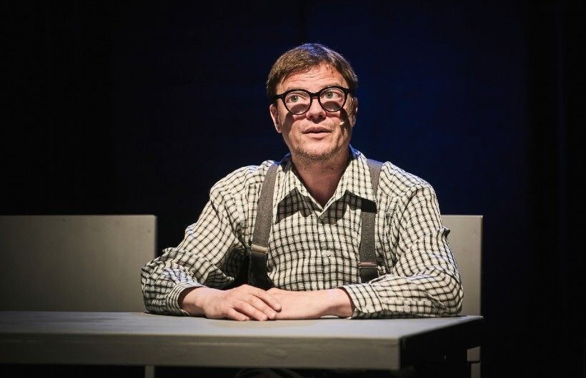 Михаил Питунин (Андрей Яковлев) — главный персонаж пьесы «Спасти камер-юнкера Пушкина».