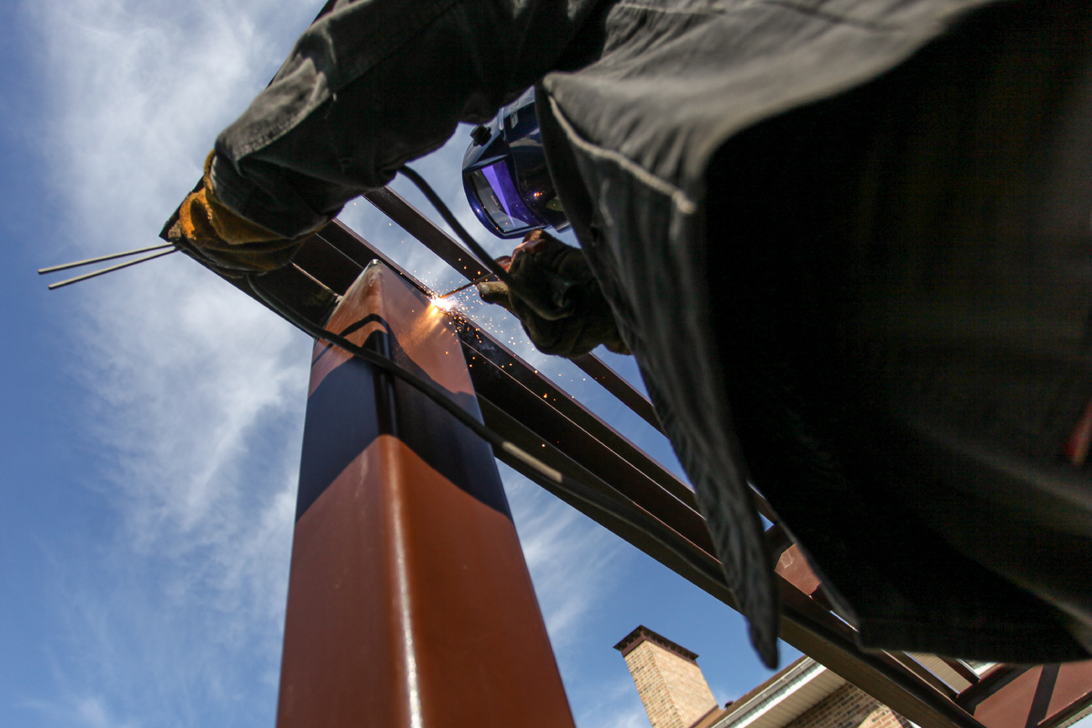 Монтаж навеса