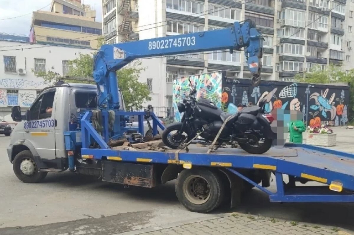    Приставы арестовали мотоцикл уральца за долги перед дочерью