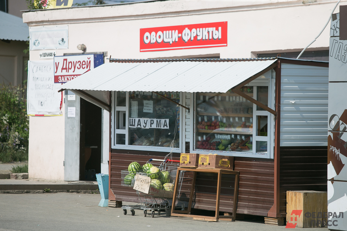 Проверяющие обнаружили несколько нарушений.  Фото: Евгений Поторочин