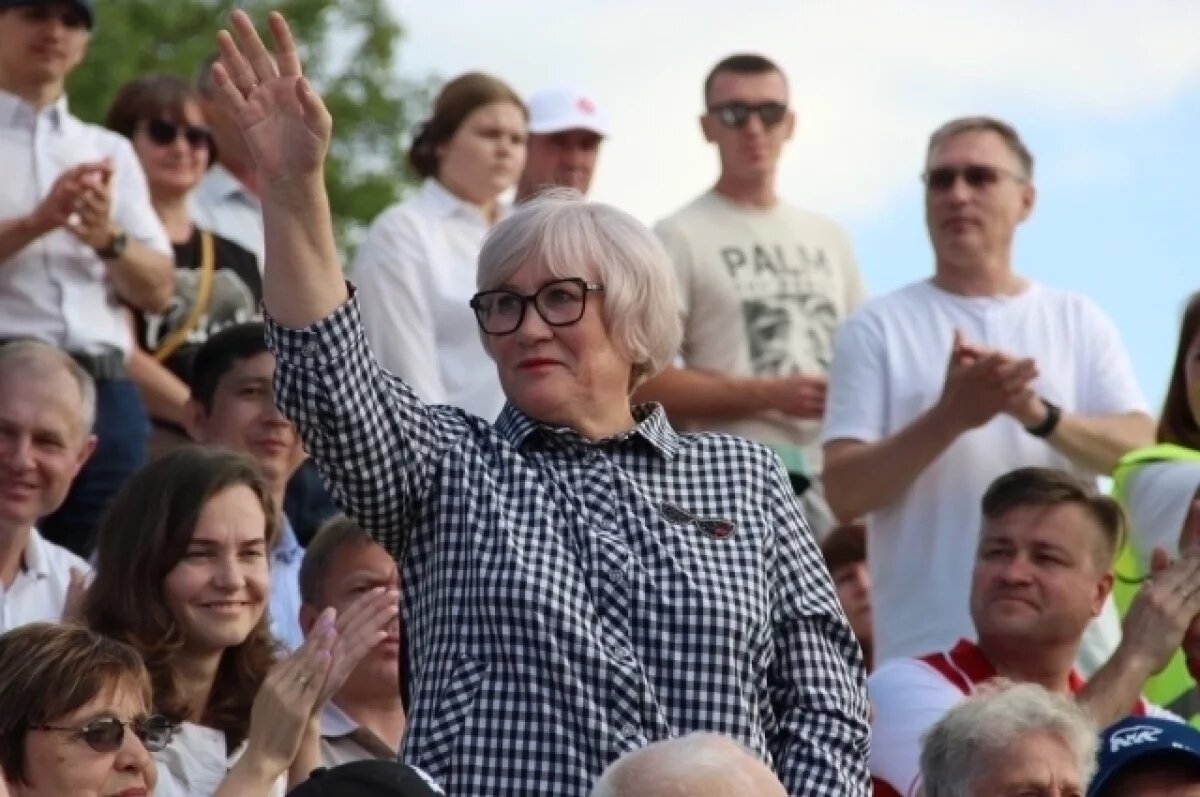    Глава Удмуртии Бречалов наградил чемпионку Тамару Тихонову орденом Почёта