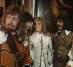 У Рауля даже друзей не было - их ему заменили друзья отца. Фото из открытых источников. 