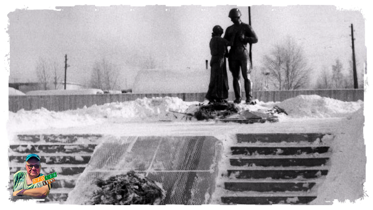 Памятник "Наказ матери" г. Советский (раньше)