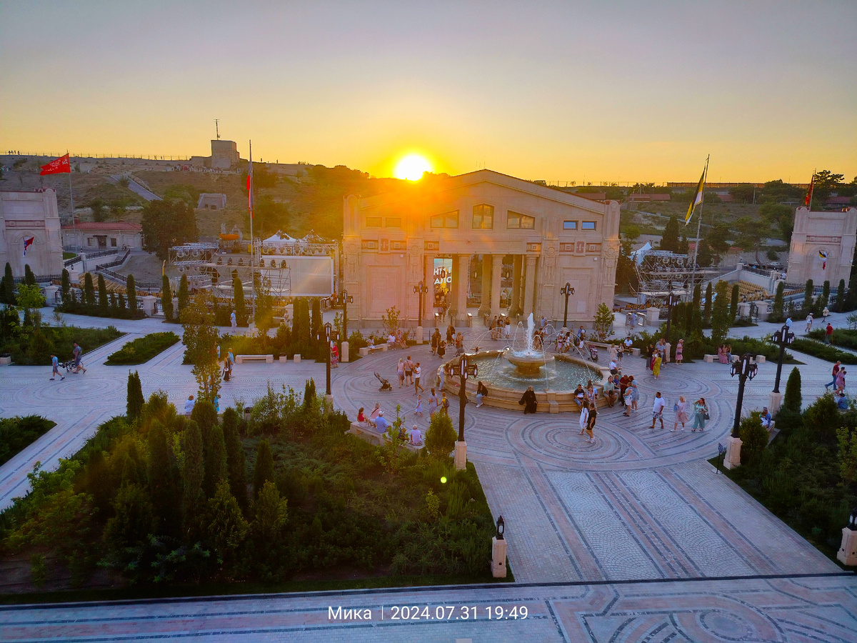 Первый закат Солнца в Новом Херсонесе