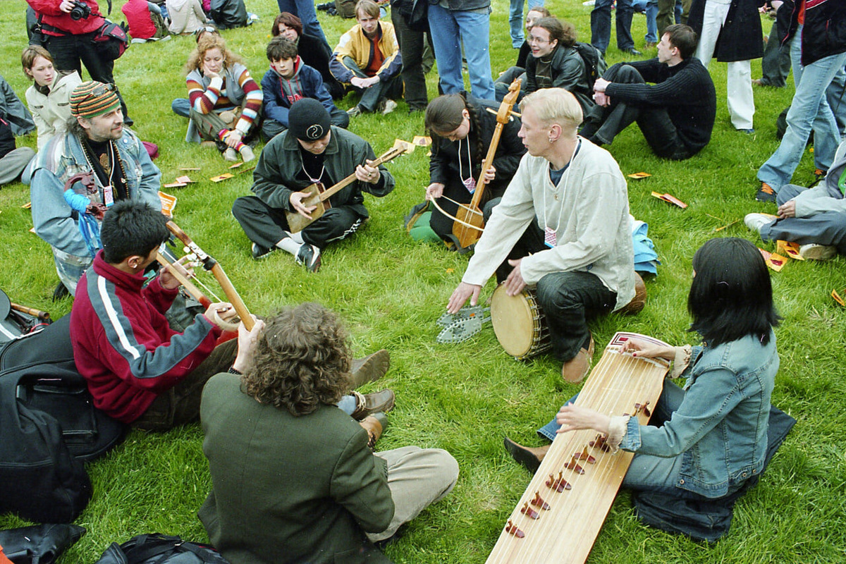 Здесь можно увидеть необычные народные музыкальные инструменты. Фото: Alexey Ovodov