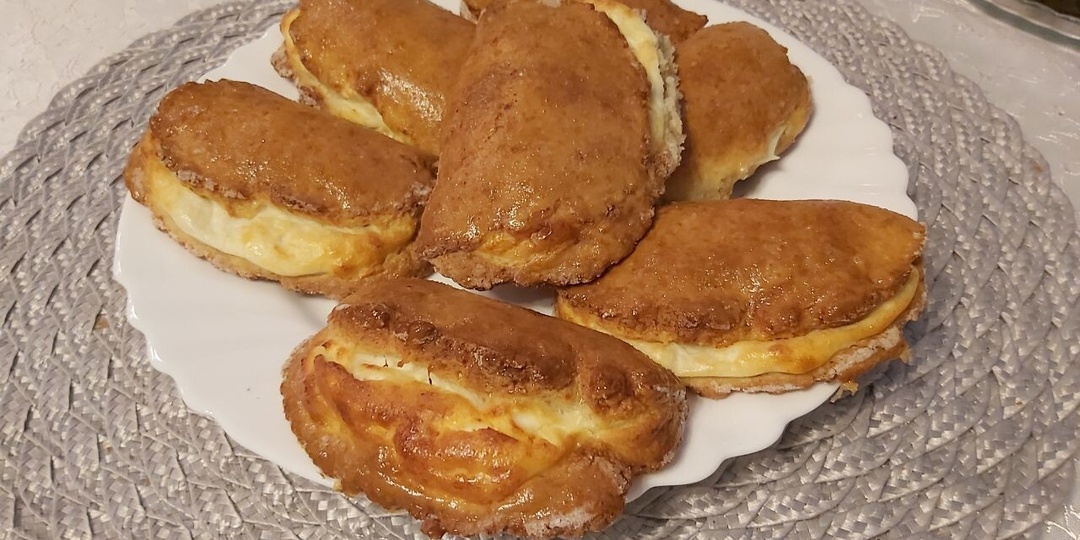 16 великолепных рецептов из творога: полезные и вкусные запеканки, вареники, сырники, бутербродные пасты, рулеты и сочни