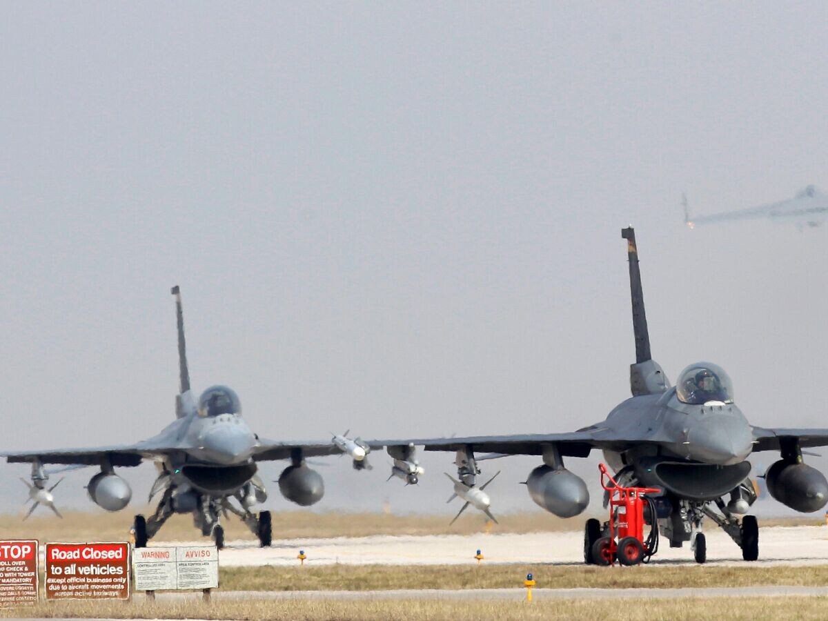    Американские истребители F-16© AP Photo / Luca Bruno