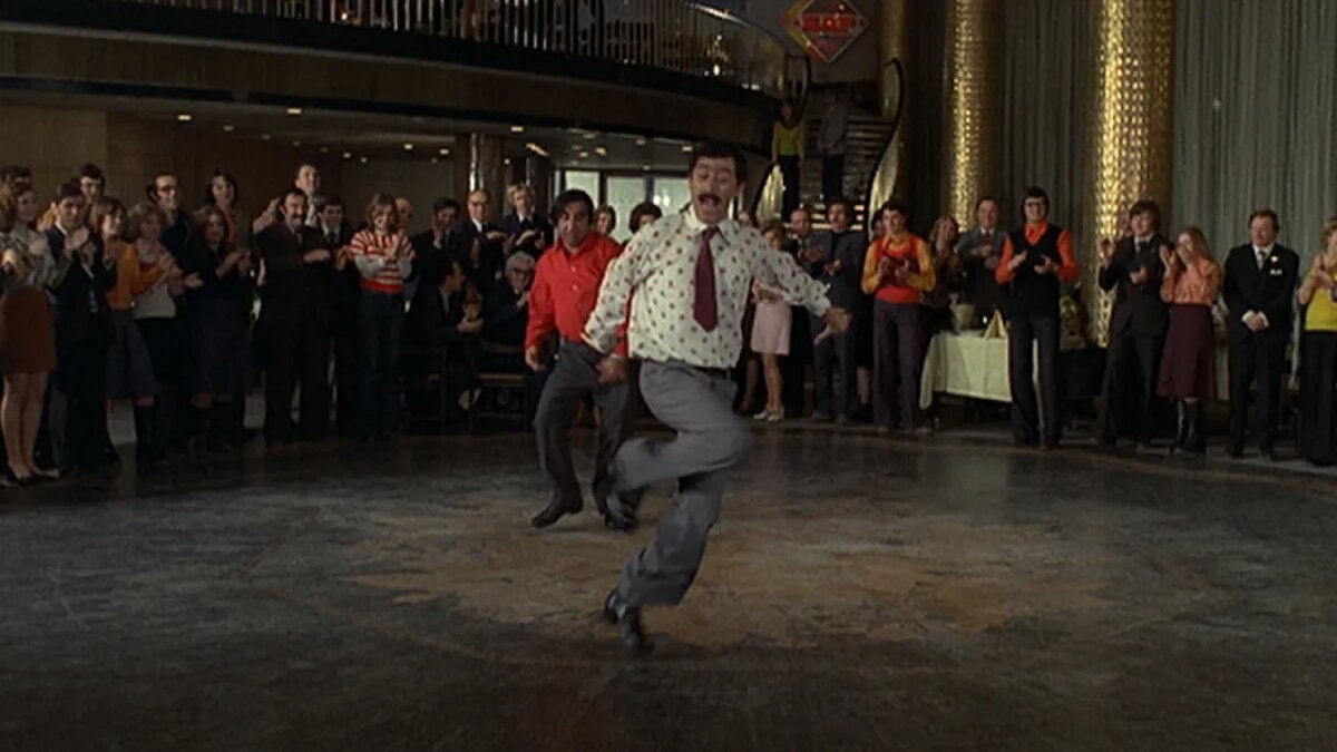 Кадр из советской комедии  Данелии «Мимино» 