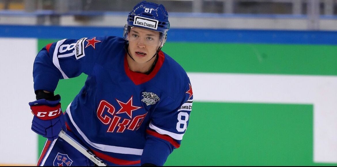 ⚡️Официально от КХЛ: СКА расторг контракты с нападающим Арсением Грицюком и защитником Сергеем Сапего, после чего заключил с ними новые соглашения – они рассчитаны на один и четыре года соответственно.