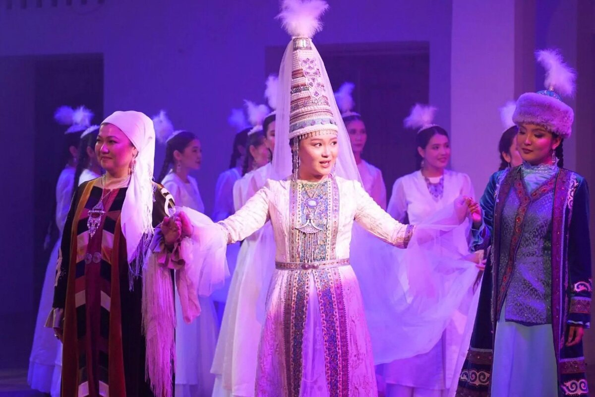 Этнофольклорный мюзикл "Кыз Жибек" в Москве © Photo : посольство Казахстана в России