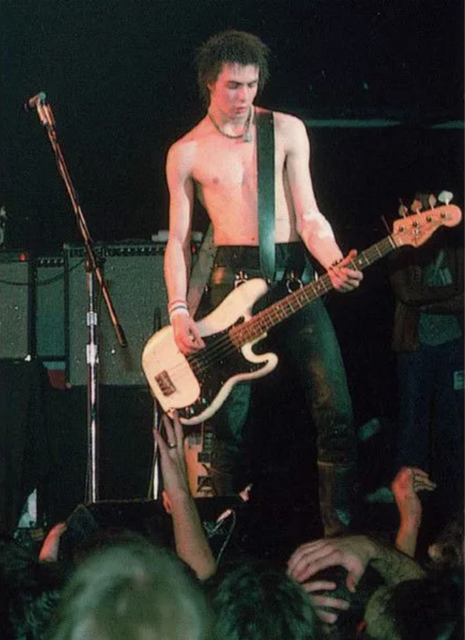 Сид Вишес на последнем концерте Sex Pistols 14 января 1978 года.
