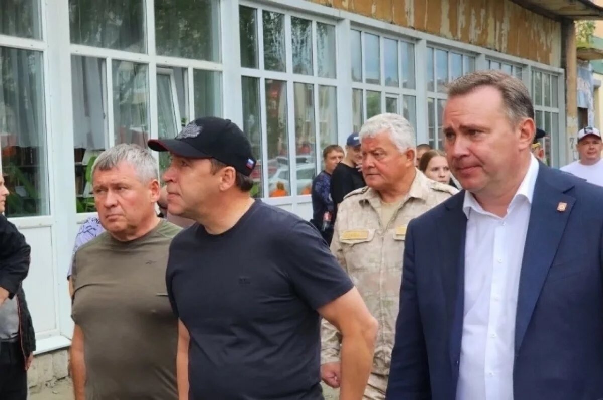    Губернатор Куйвашев прибыл на место обрушения дома в Нижнем Тагиле