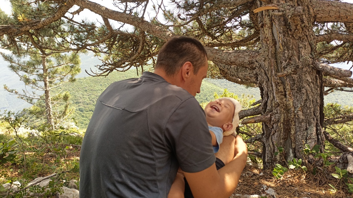 Гора Сатира. Так доверчиво и тонко видит мир душа ребенка... 