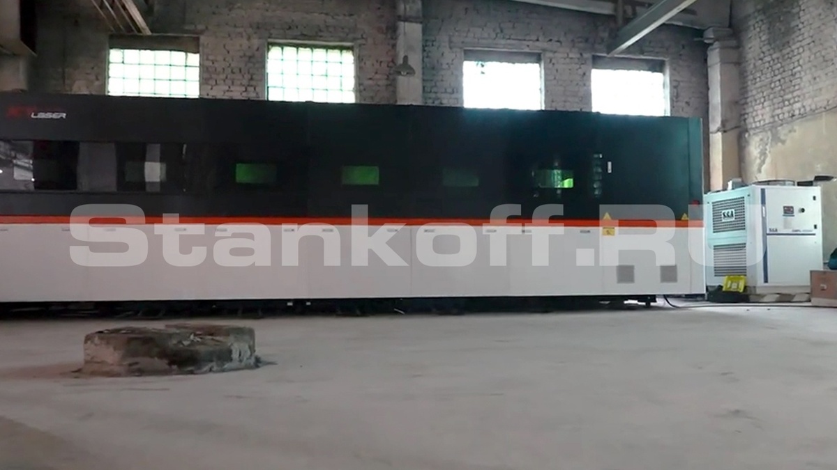  Высокомощный оптоволоконный лазерный станок в защитной кабине XTC-2060GP/12000 Raycus 
