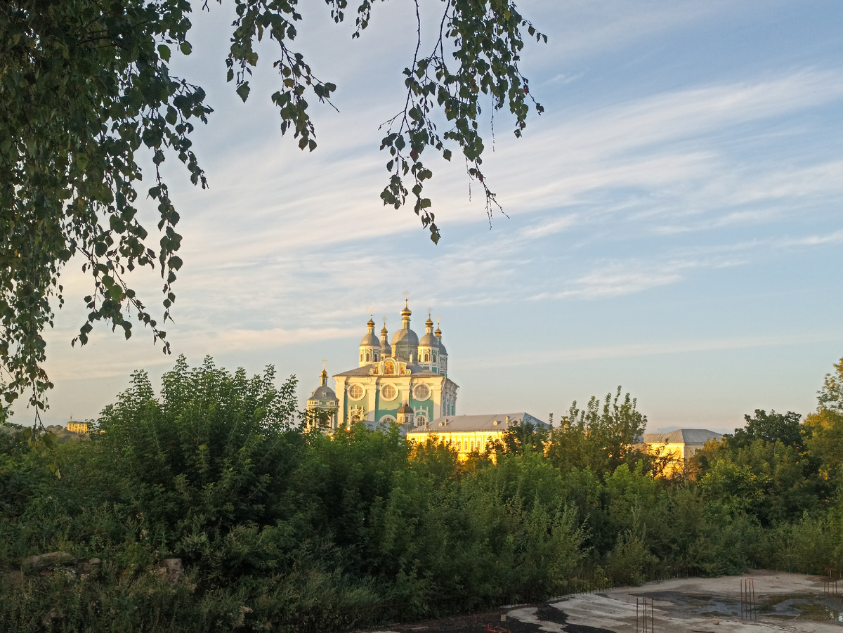 Вид со смотровой площадки на улице Коненкова. Листайте галерею