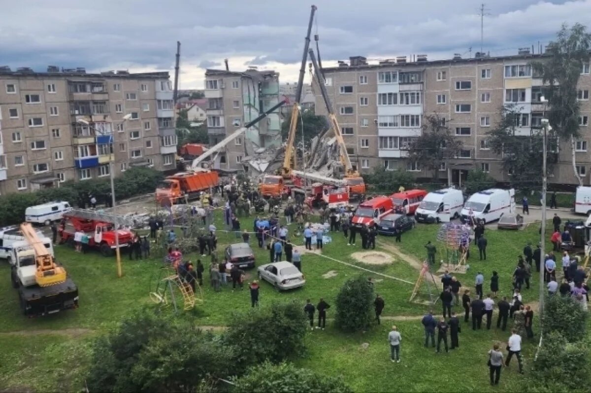    До 12 человек увеличилось число пострадавших при обрушении дома на Урале