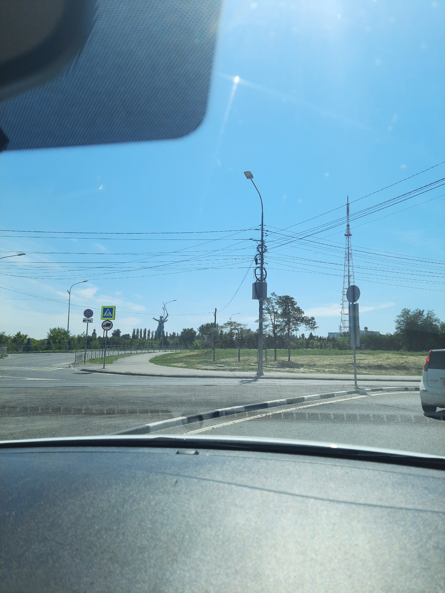 Не было цели сфотографироваться около памятника в Волгограде, радовались и тому, что видели!