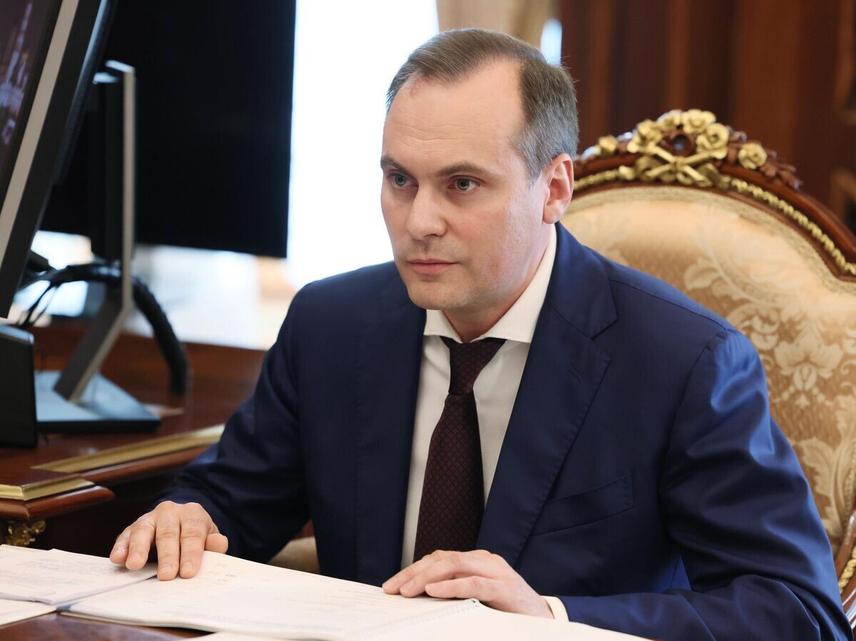    Глава Республики Мордовия Артем Здунов во время встречи с президентом РФ Владимиром Путиным© РИА Новости / Михаил Климентьев