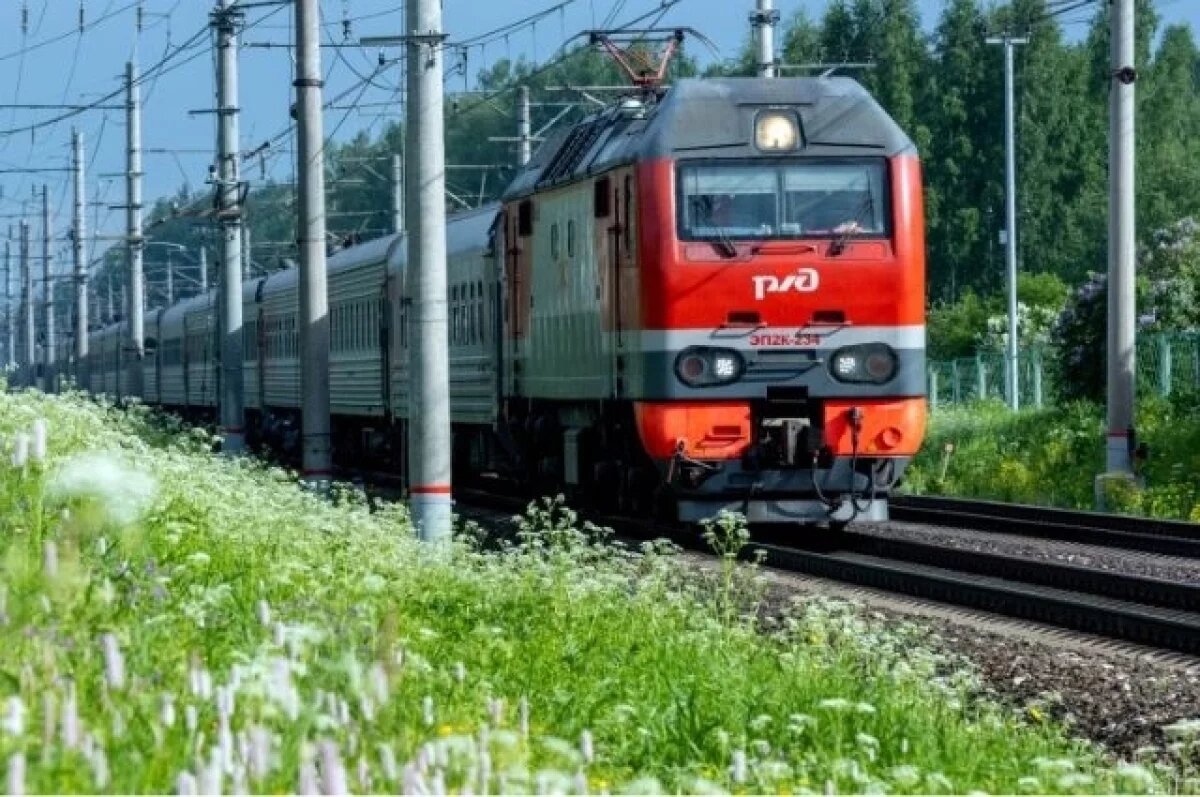    Перевозки пассажиров на СвЖД в июле выросли на 3,7%