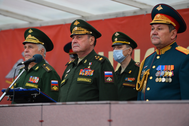    Дмитрий Булгаков (посередине). Фото: MOD Russia/Globallookpress