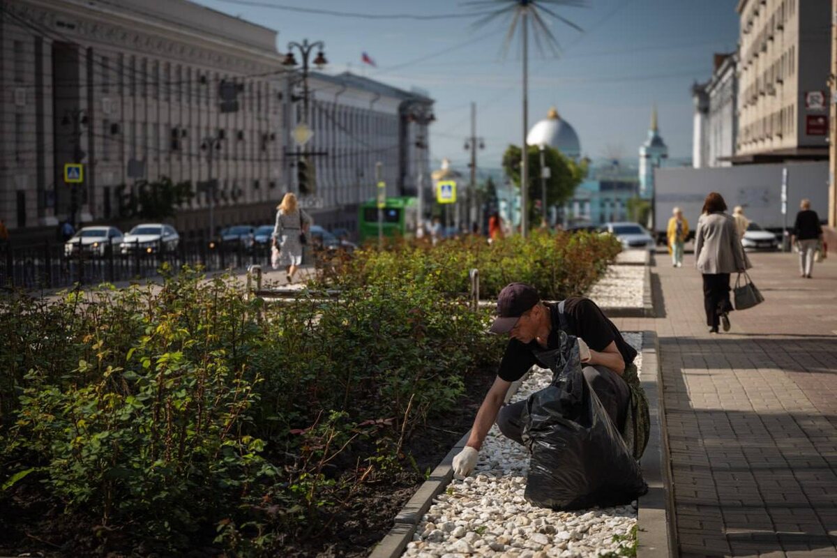    Мэр Курска вынес замечание руководителю инспекции ЖКХ и объявил выговор зампреду комитета городского хозяйства