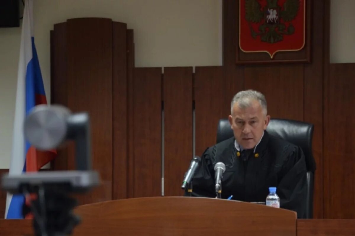    Допустившая к работе педофила директор спортшколы предстанет перед судом