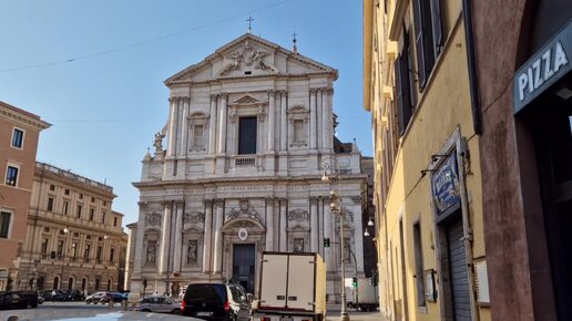 Рим. Одинокий ангел. Базилика Сант - Андреа - Делла - Валле Basilica di Sant'Andrea della Valle