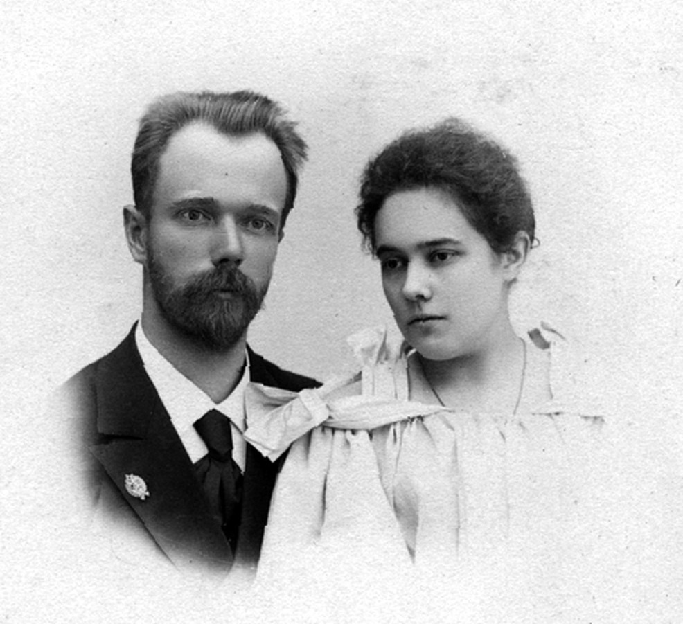 Иван Аполлонович и Любовь Александровна Чарушины. Фото vyatskaya-eparhia.ru