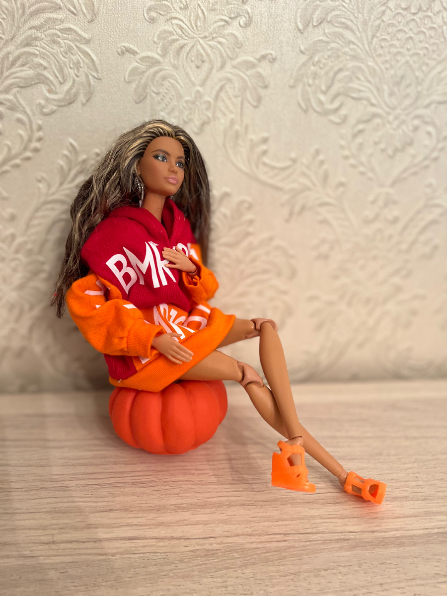 Габи в худи своего бойфренда 